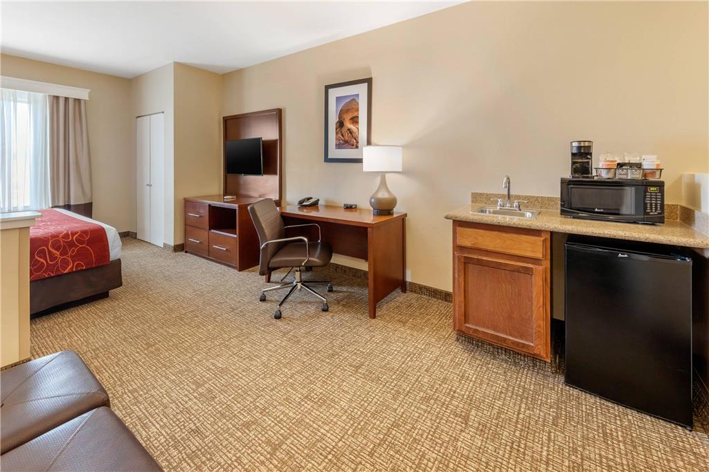 Comfort Suites Barstow near I 15 - photo 18