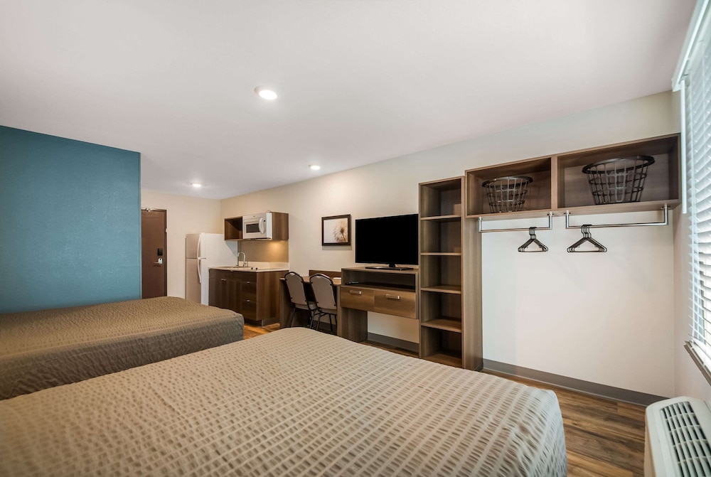 WoodSpring Suites Inverness - photo 10