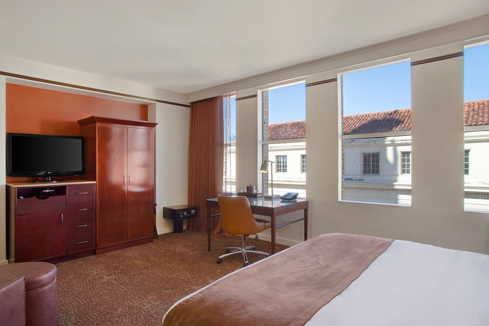 The Emily Morgan San Antonio a DoubleTree by Hilton - photo 20