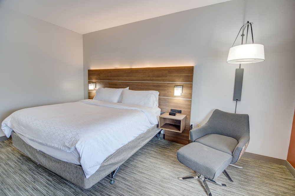 Holiday Inn Express & Suites Foley by IHG - photo 11