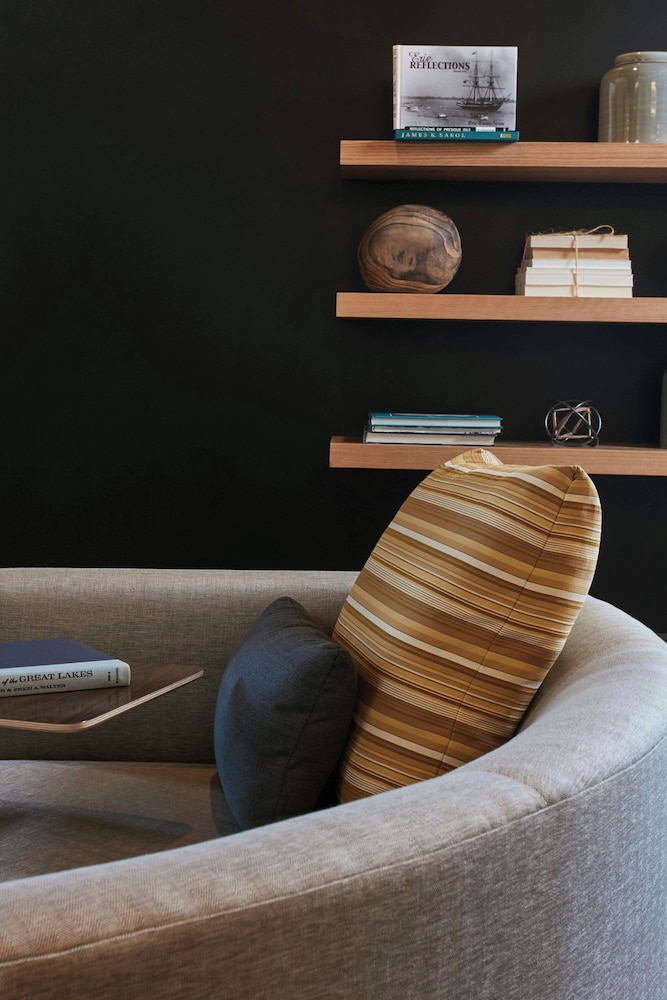 Courtyard by Marriott Erie Bayfront - photo 4