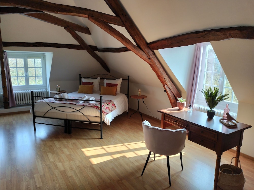 Le Moulin de Bacchus - carbon neutral hotel in Tours