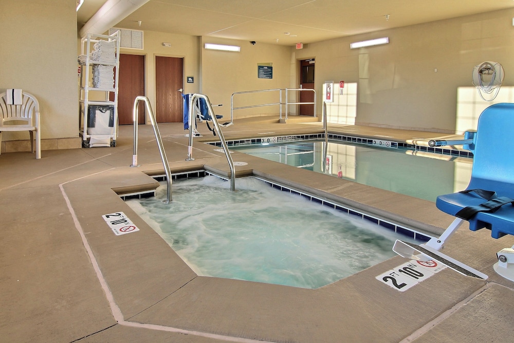 Cobblestone Hotel & Suites Beulah - photo 22