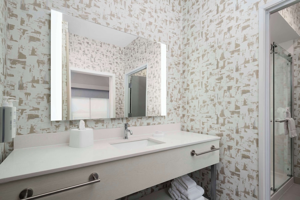 Hampton Inn & Suites by Hilton Amarillo West - photo 25
