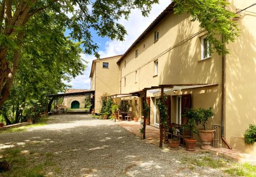 La Tonnaia — 4-Star Luxury Hotel in Lari, Italy