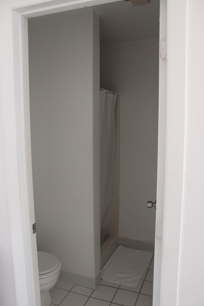 Sandcastle Beachfront Inn - photo 11