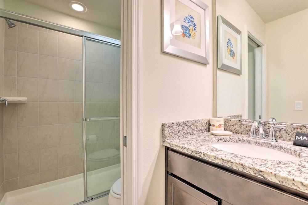 New Upscale 8BR Kissimmee Retreat with Private Pool Spa & Resort Amenities 7 Mi to Disney - photo 42