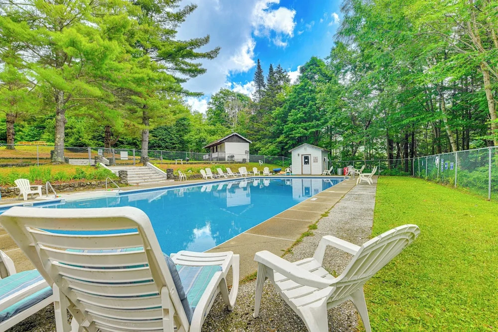 Pet friendly Home w Deck: 4 Mi to Jay Peak Resort - photo 14