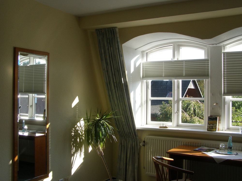Faehrhaus Niederkleveez - carbon neutral hotel in Malente