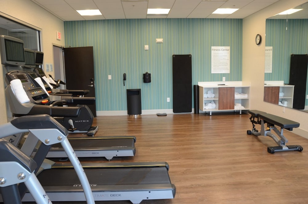 Holiday Inn Express & Suites Franklin Berry Farms by IHG - photo 39