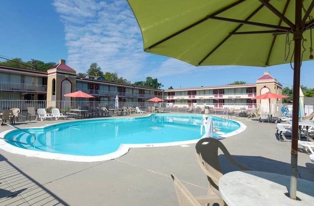 Travelodge by Wyndham Lynchburg - photo 23