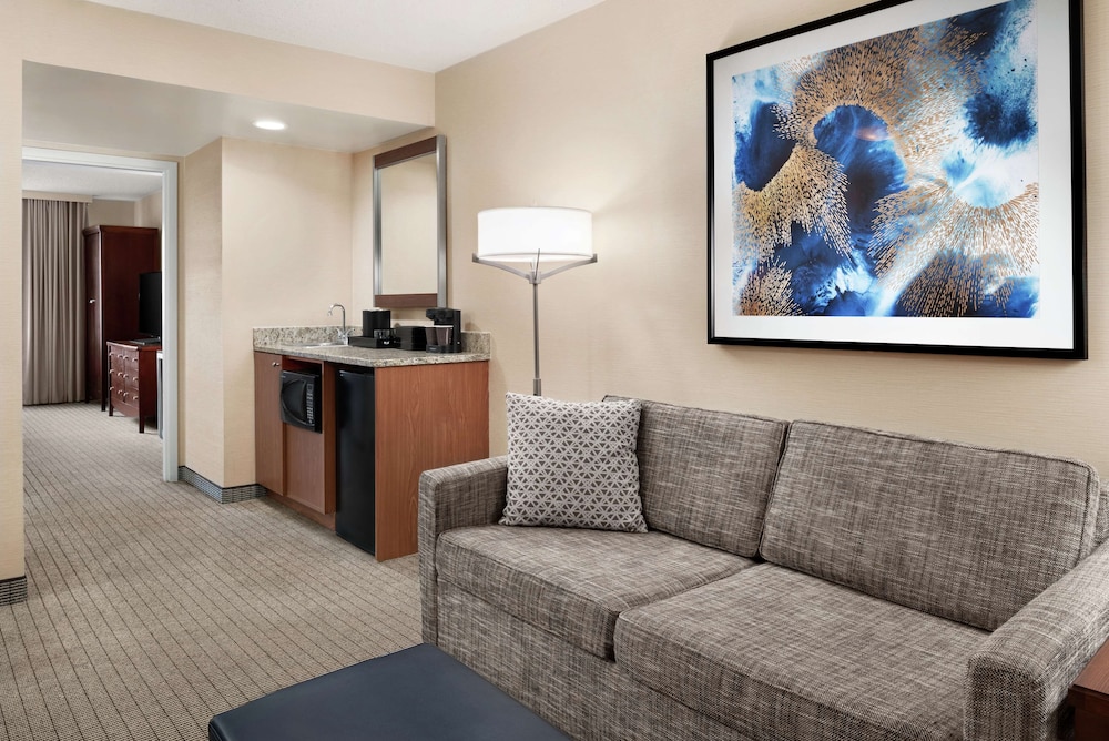 Embassy Suites by Hilton Cincinnati RiverCenter - photo 23