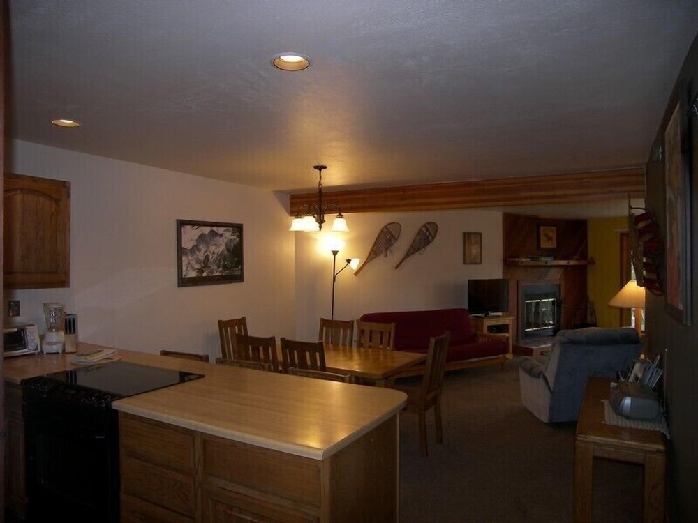 Snowscape 2 Bed 2 Bath - photo 15