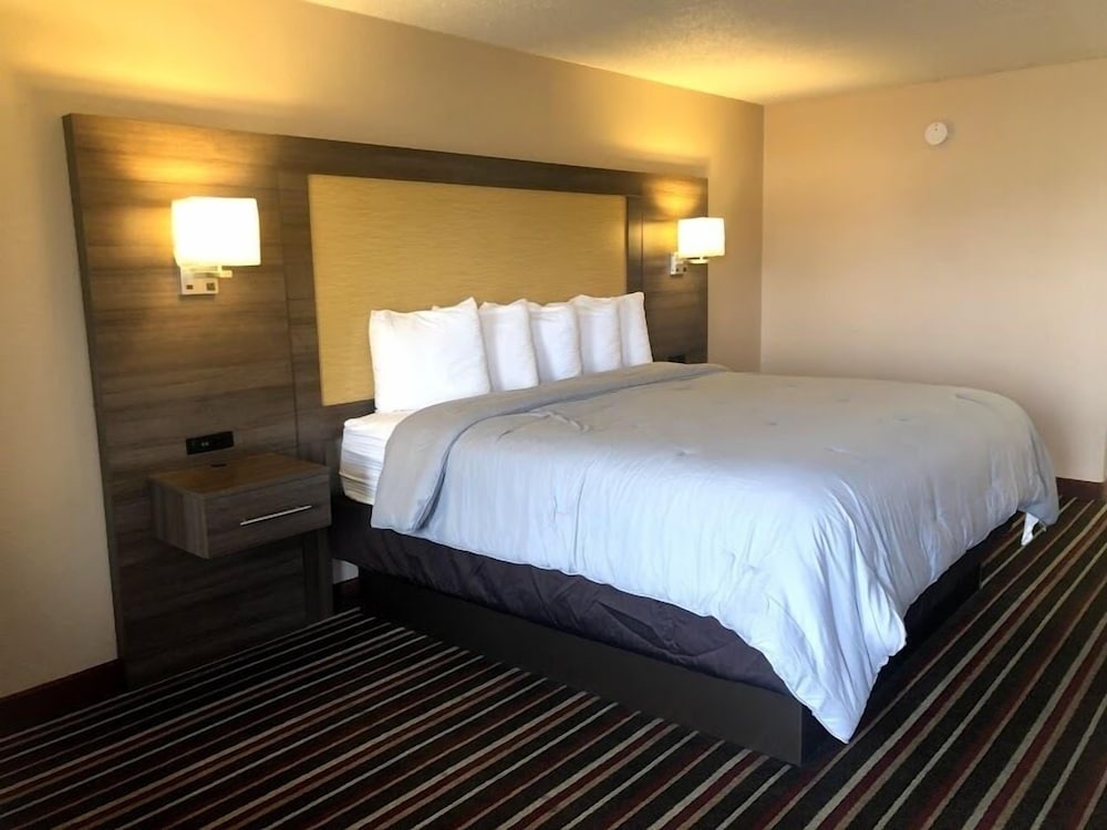 Legacy Inn Sumner - photo 12