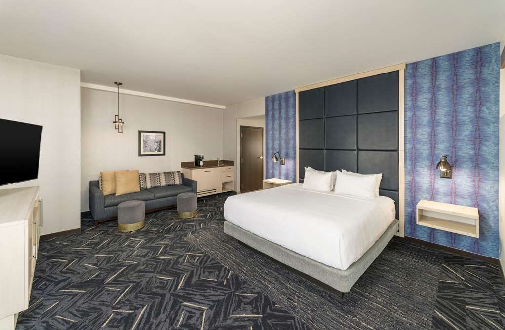 Hyatt Place Greenville Downtown - photo 39