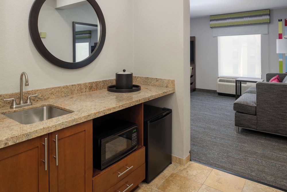 Hampton Inn & Suites Seattle Airport 28th Ave - photo 6