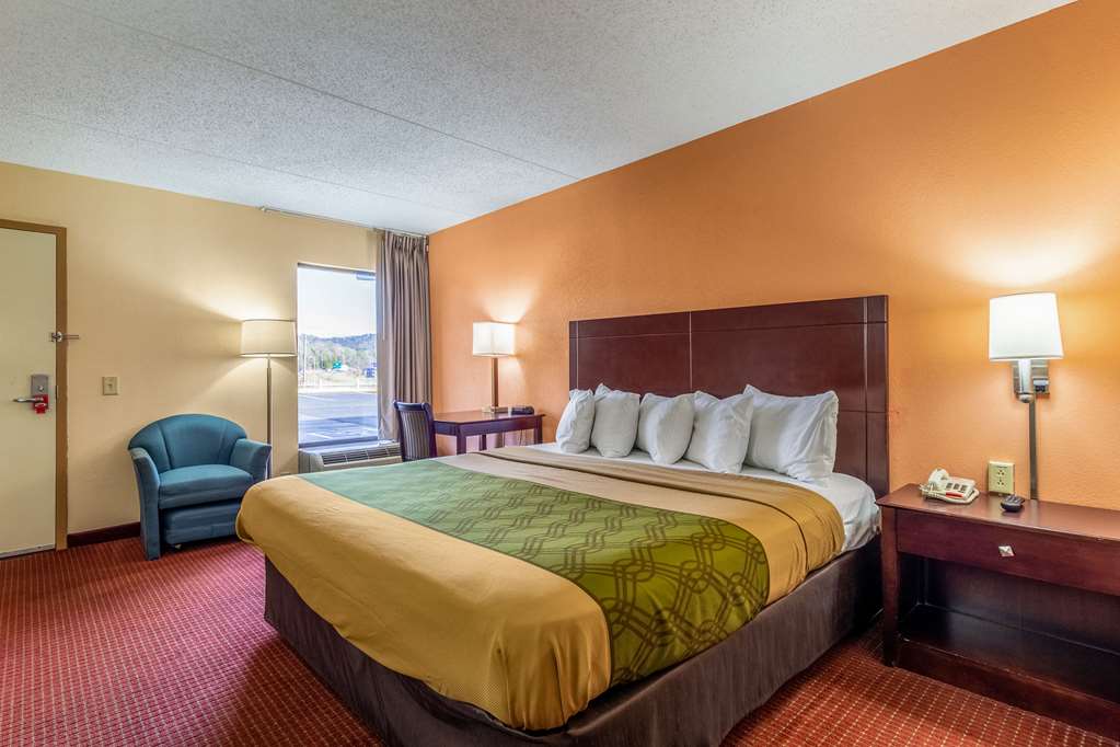 Econo Lodge Rocky Top - photo 11