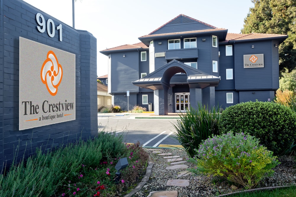 Best Western Crestview Hotel Suites — Mountain View