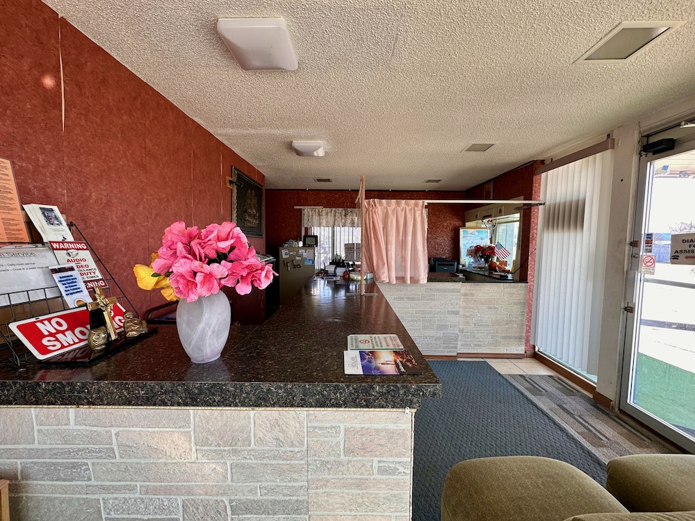 The Hastings Inn Salina - photo 3