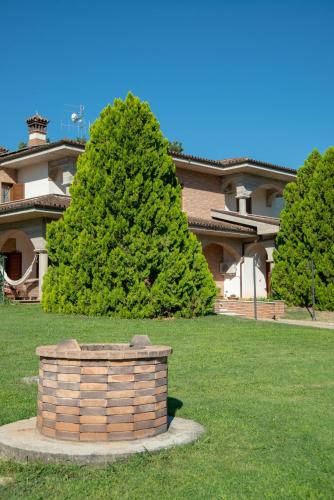 La Villa dei Tartufi B&B — 4-Star Luxury Hotel in Corfinio, Italy