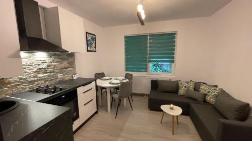 Glamy Condo 20313001 — Tarnaveni