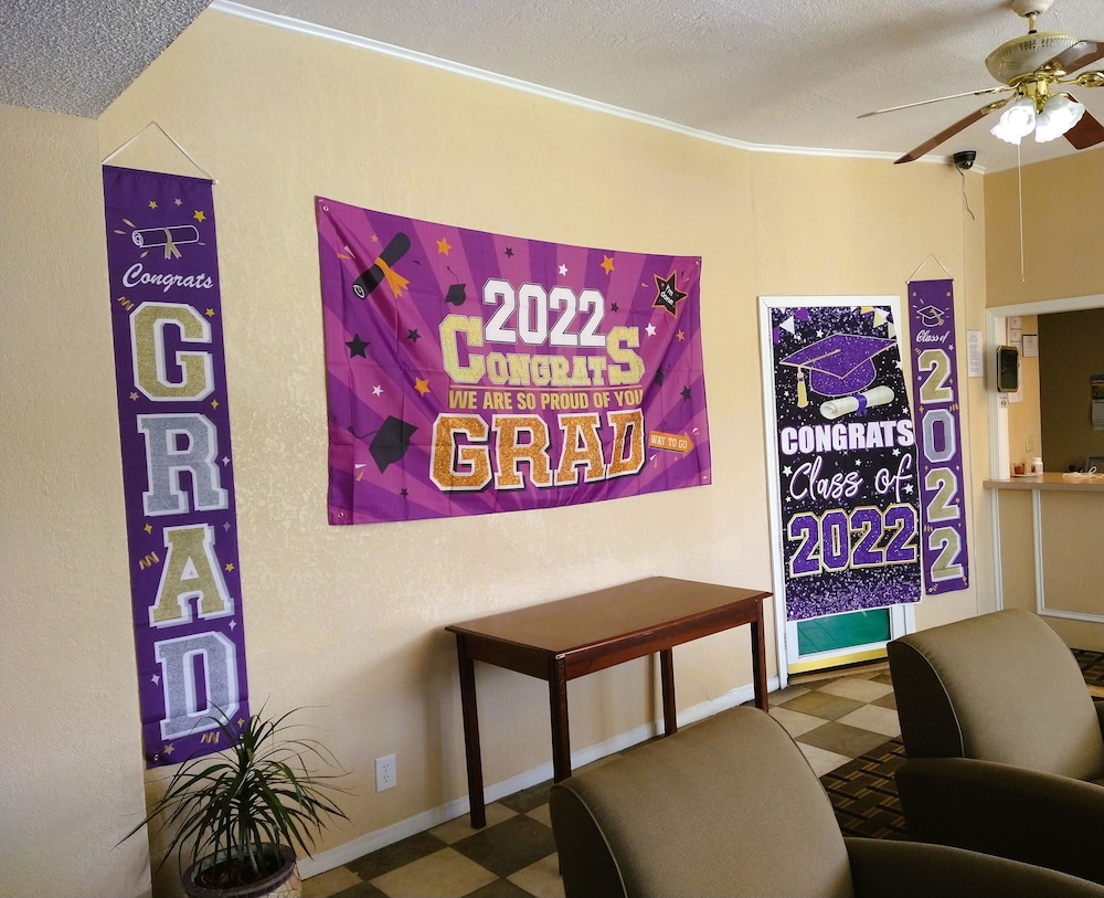 Grand View Plaza Inn & Suites - photo 21