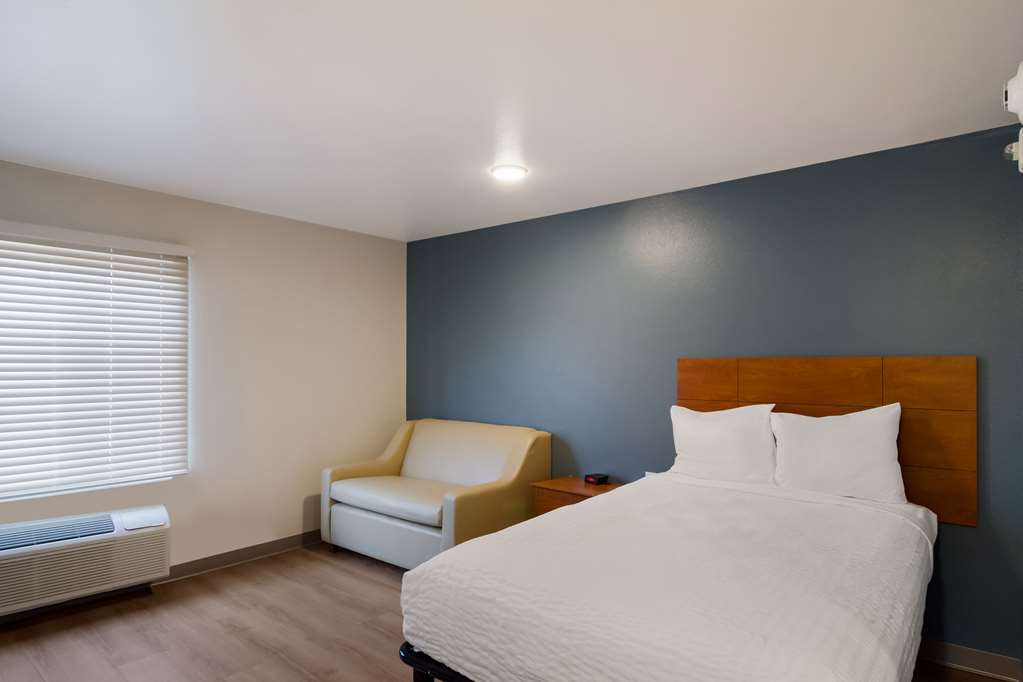 WoodSpring Suites Jacksonville East 295 Cruise Port - photo 18