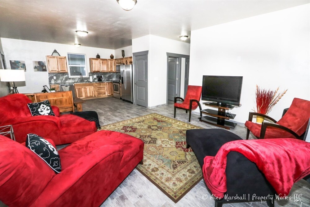 Chic Duplex Near Snake River — hotel in Heyburn