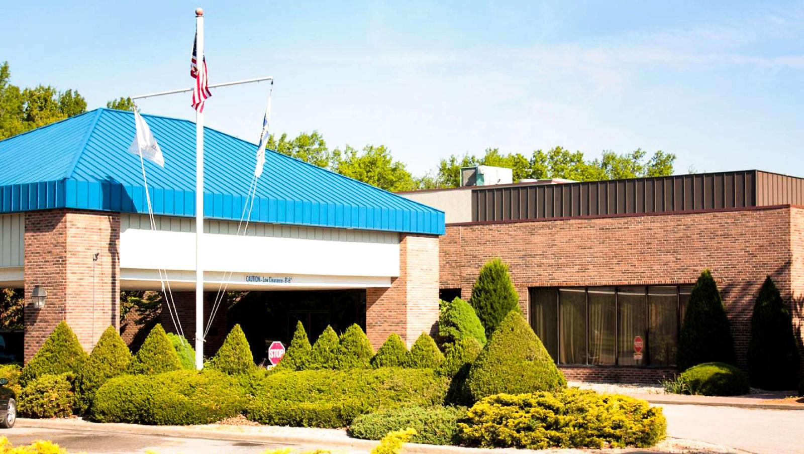 Magnuson Grand Hotel And Conference Center — hotel in Raymond