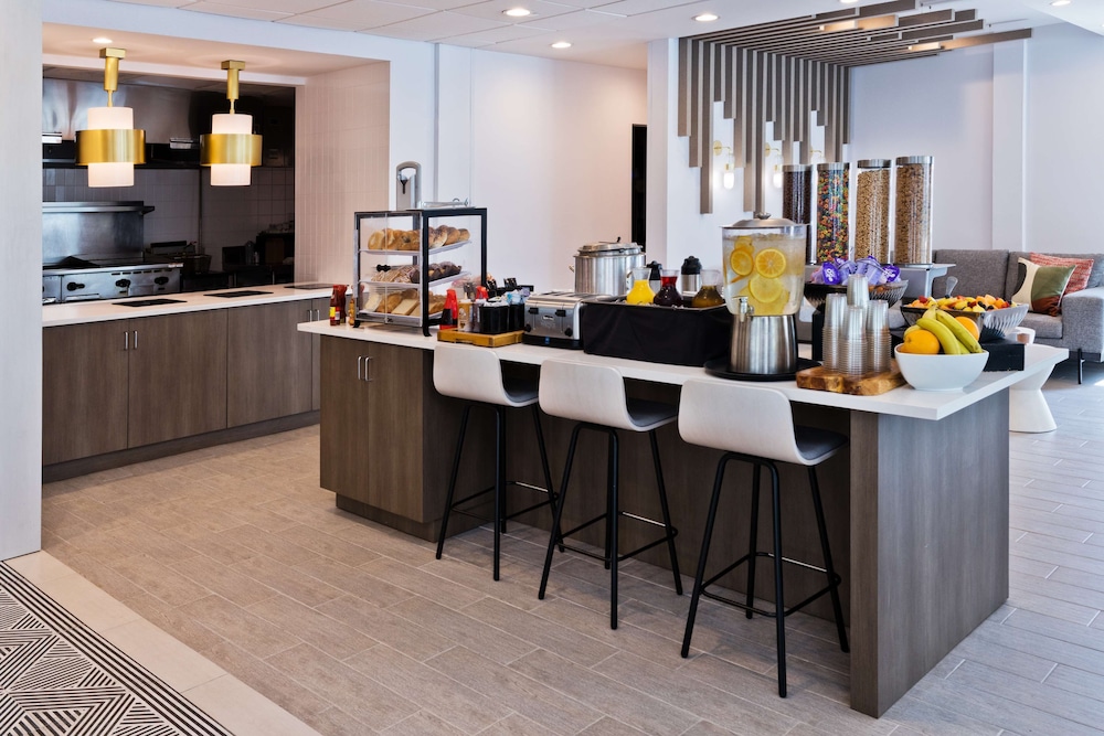 Hilton Garden Inn Birmingham Lakeshore Drive - photo 24