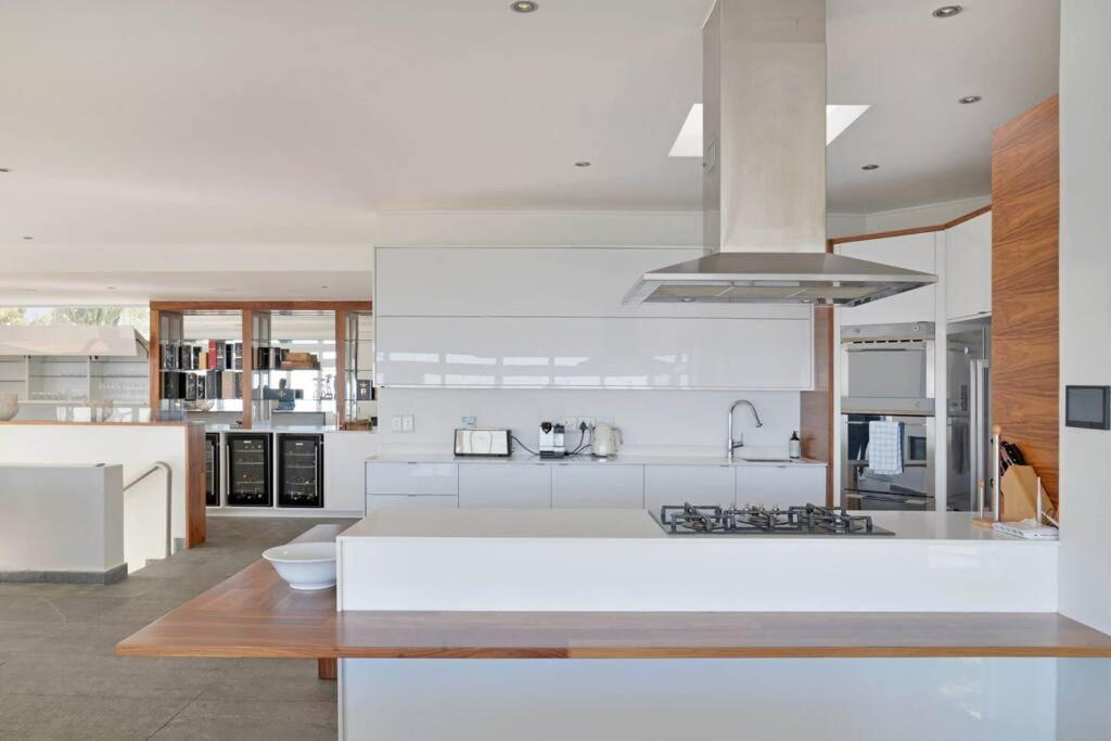 Villa Ravensteyn Camps Bay Luxury Villa