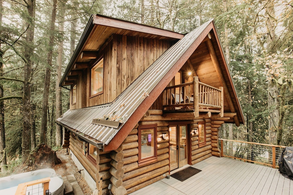 81sl Hot Tub Wifi Pets Ok Sleeps 4 — Deming