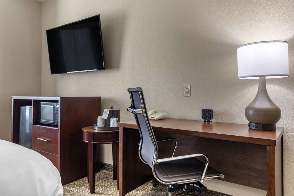 Comfort Suites Plano Dallas North - photo 15