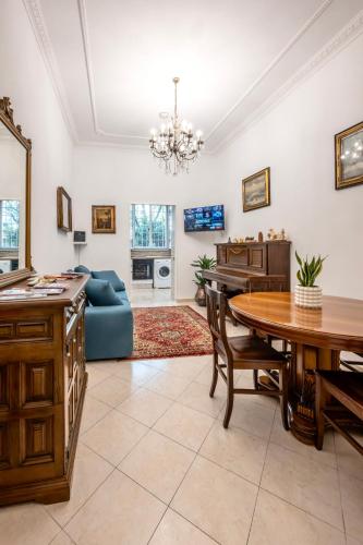Exquilia Home & Garden at the Colosseum — 4-Star Luxury Hotel in Rome, Italy