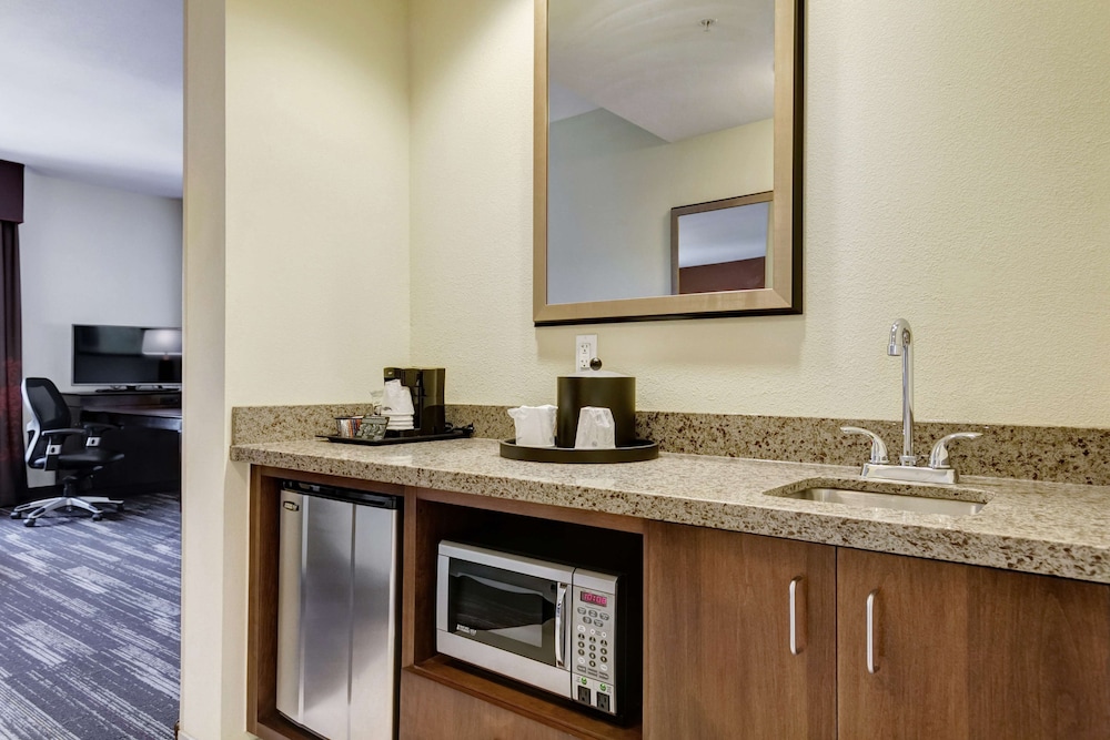 Hampton Inn Poplar Bluff - photo 27