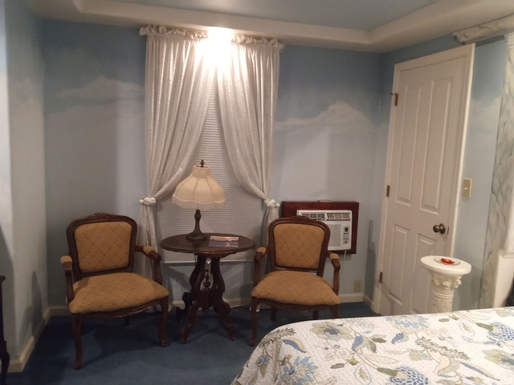 All Season's Groveland Inn - photo 17