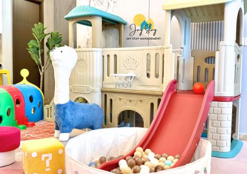 The Shore l Luxury 3BR l 6 9pax l Direct Mall Access l City Centre l Melaka River l Jonker Street by Jay Stay Management — 4-Star Luxury Hotel in Malacca, Malaysia