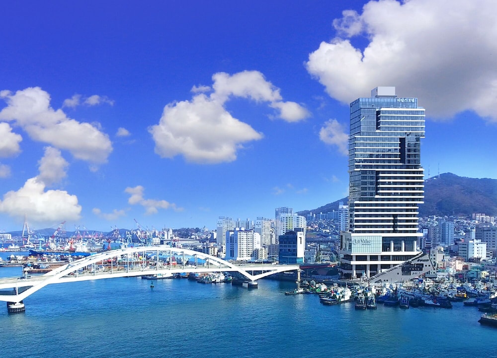 Lavalse Hotel - carbon neutral hotel in Busan