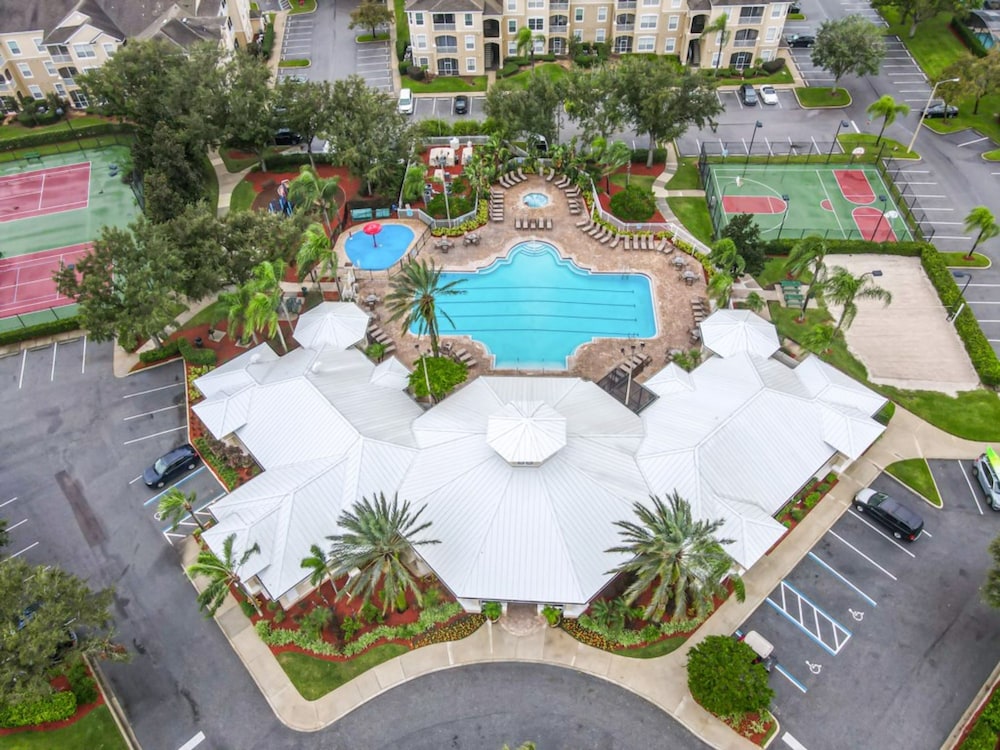 4 Bed in Windsor Palms Resort Steps to Disney - photo 29