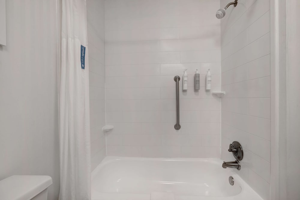 Hampton Inn Natchitoches - photo 21