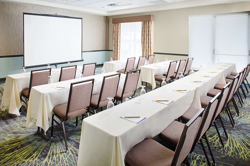 Hilton Garden Inn Albany Airport - photo 28