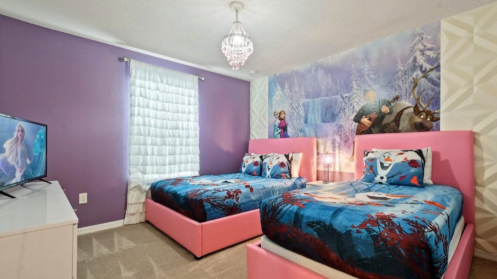 Orlando Getaway: Near Disney Pool Resort - photo 25