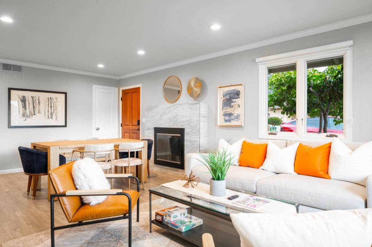 4BR Lux Los Gatos Home: Style & Comfy — 4-Star Luxury Hotel in Los Gatos, United States