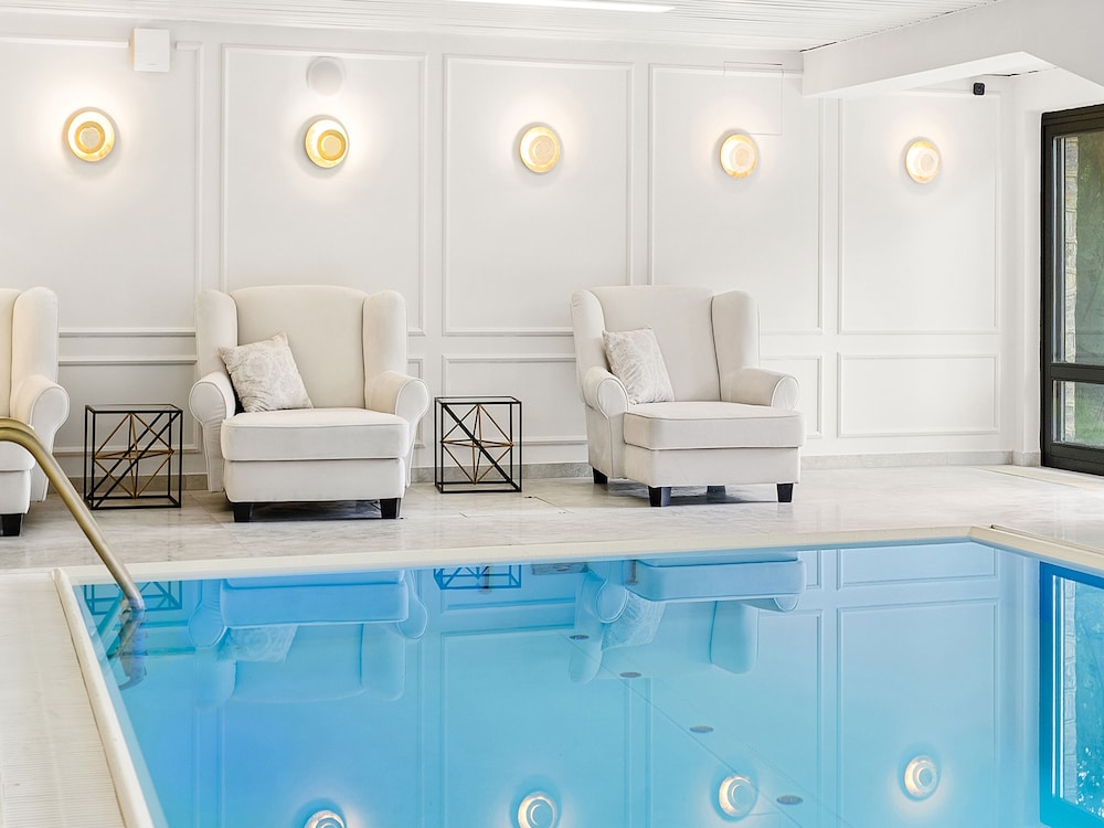 Villa Chou Chou — 4-Star Luxury Hotel in Spital Am Semmering, Austria