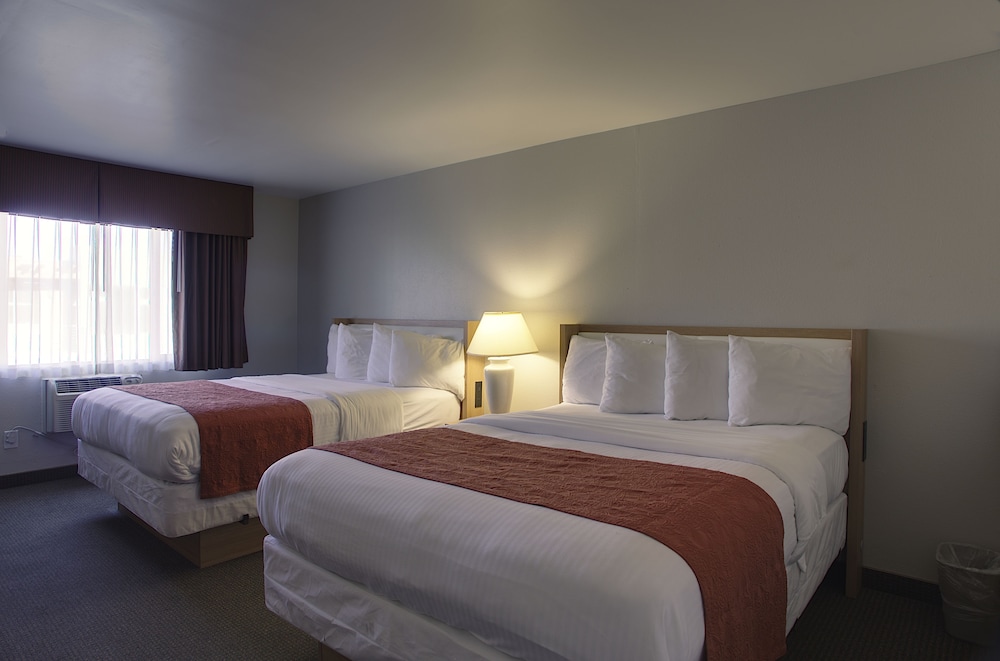 Aladdin Inn & Suites - photo 12