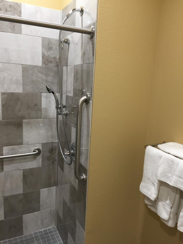 La Bonita Inn & Suites - photo 28