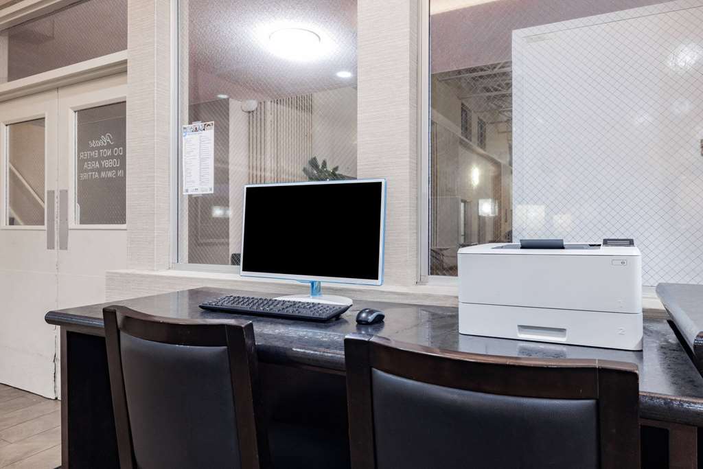 Ramada by Wyndham Grand Forks - photo 49