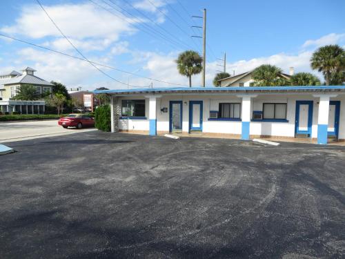 Southwind Motel - photo 5
