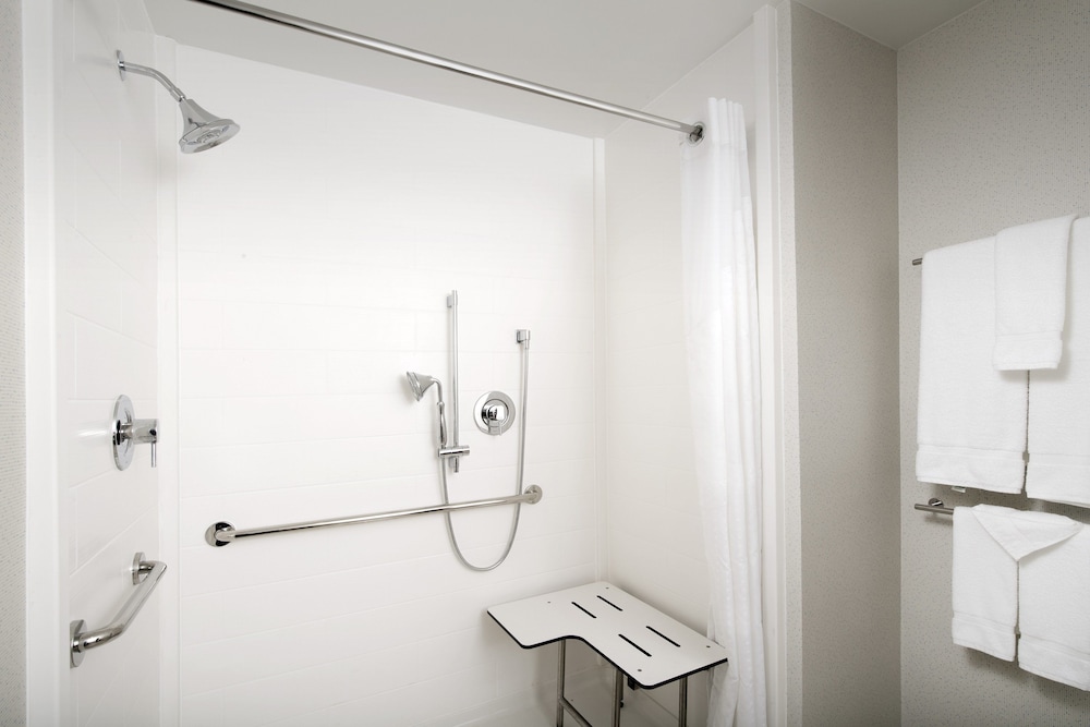 Holiday Inn Express & Suites San Antonio North Windcrest by IHG - photo 15