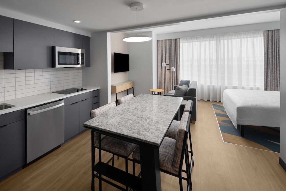 Homewood Suites By Hilton Grand Prairie At Epiccentral - photo 17